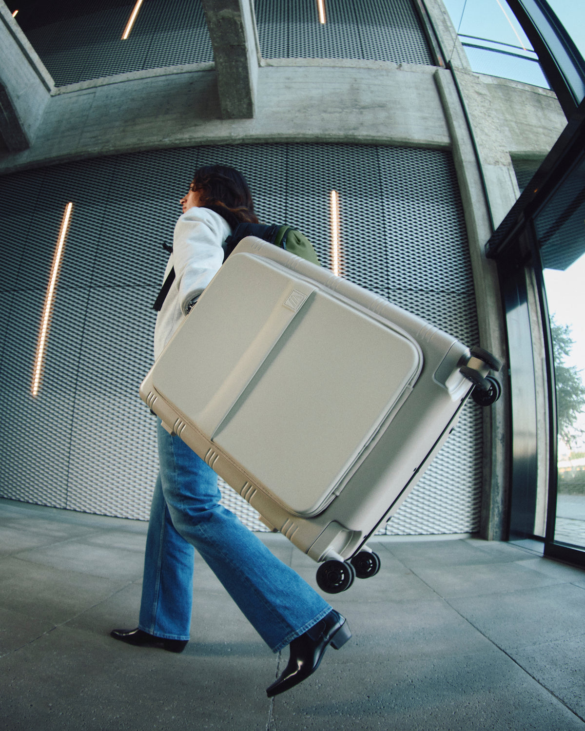 NEXT (Carry-On)